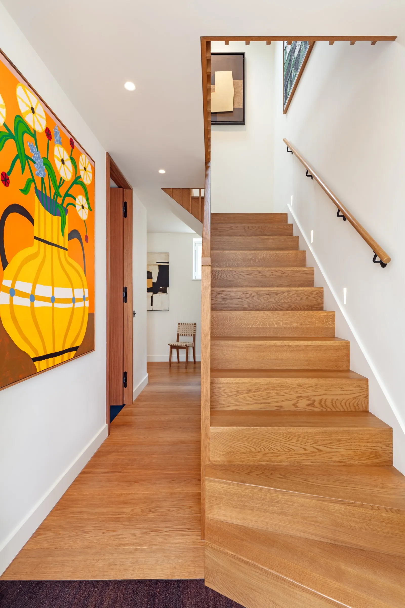 Oak staircase with handrail